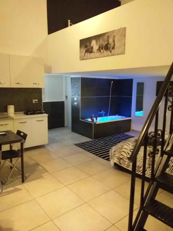 Apartament Casa Del Caravaggio Neapol Zewnętrze zdjęcie